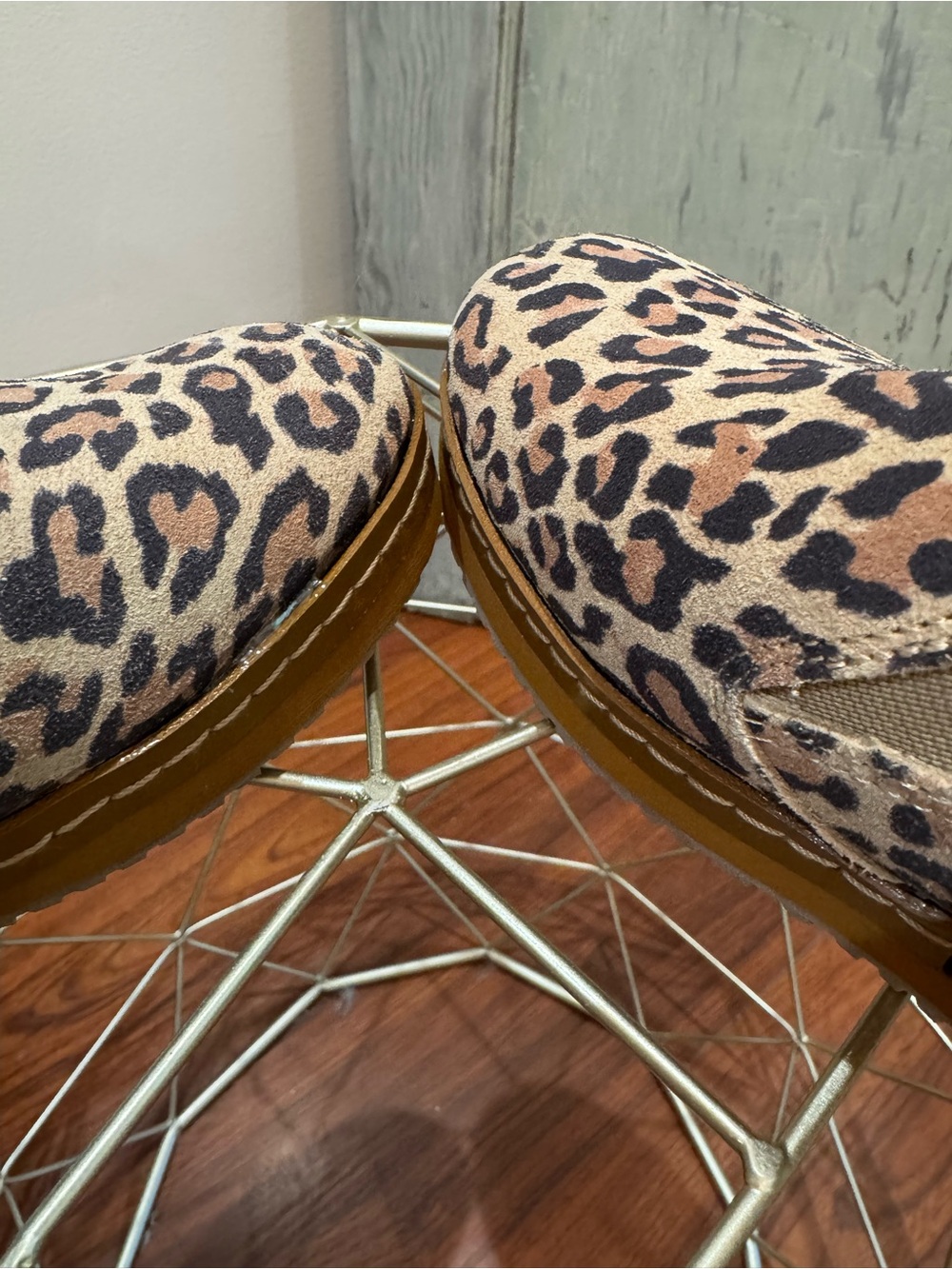 Toms Leopard Printed Calf Hair Slip-On Sneaker loafers size 9 - Picture 6 of 8